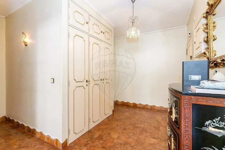 Apartamento T3 para Venda em Benfica Foto 5