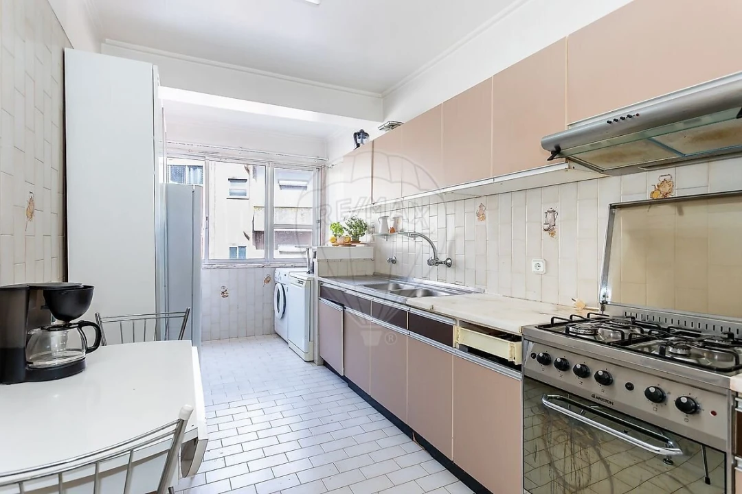 Apartamento T3 para Venda em Benfica Foto 8