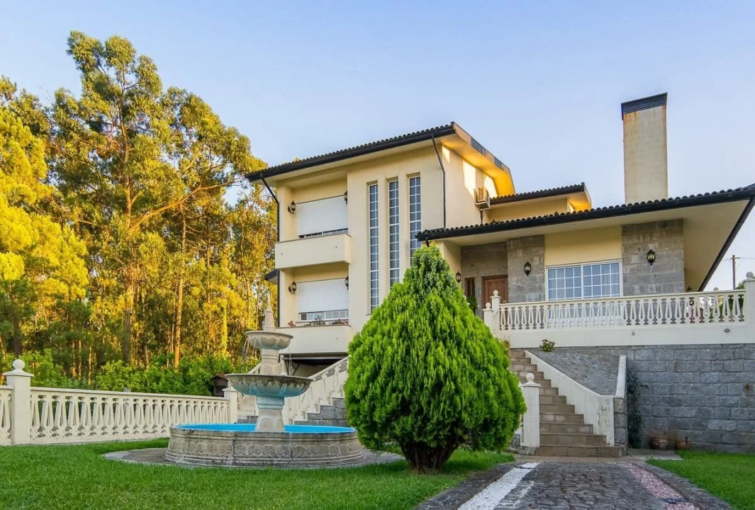 Moradia T7 para Venda em Friestas Foto 2