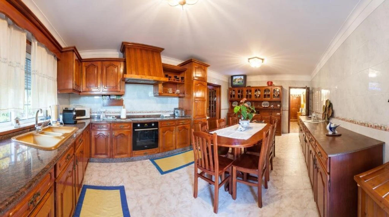 Moradia T7 para Venda em Friestas Foto 9