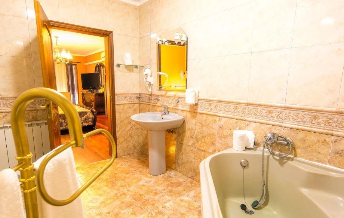 Moradia T7 para Venda em Friestas Foto 19