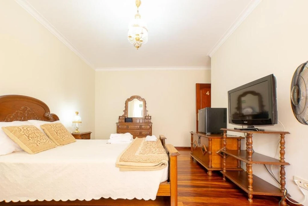 Moradia T7 para Venda em Friestas Foto 20