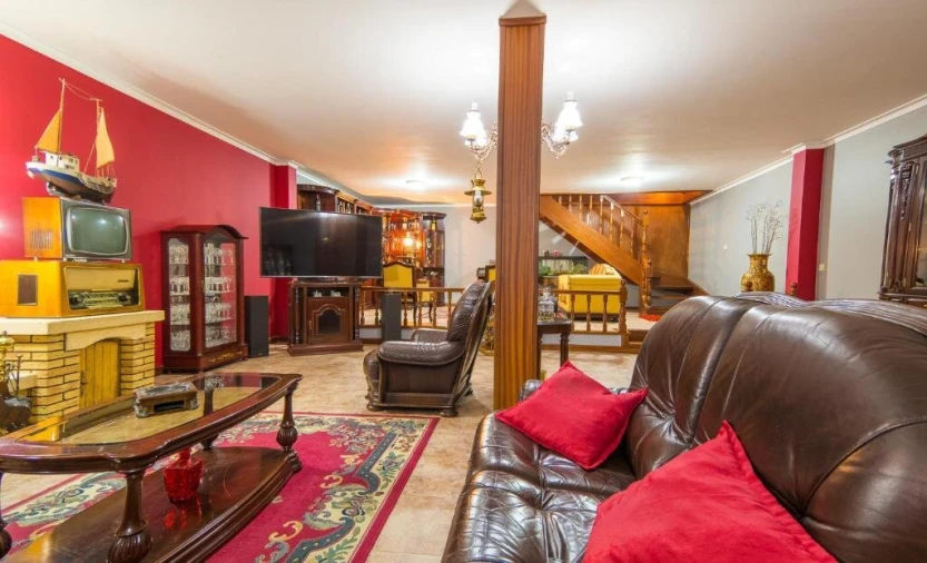 Moradia T7 para Venda em Friestas Foto 13