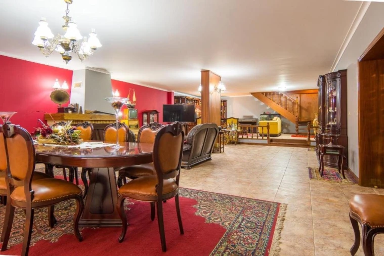 Moradia T7 para Venda em Friestas Foto 16