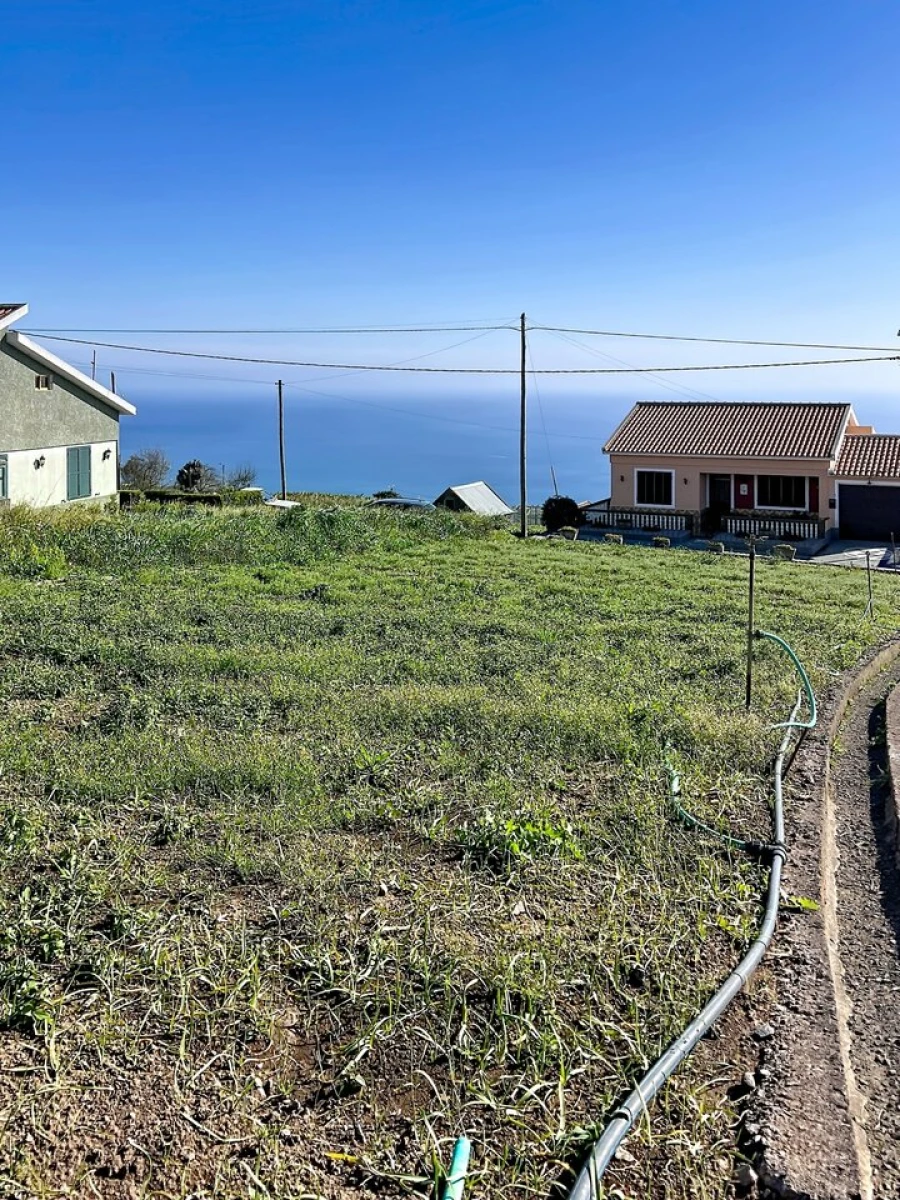Terreno para Venda em Canhas Foto 9