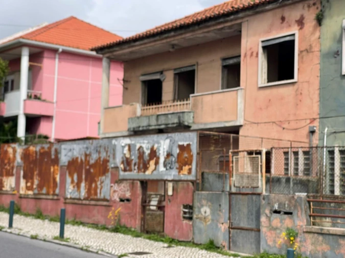 Moradia T6 para Venda em Águas Livres Foto 3