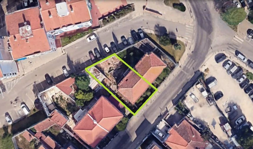 Moradia T6 para Venda em Águas Livres Foto 20