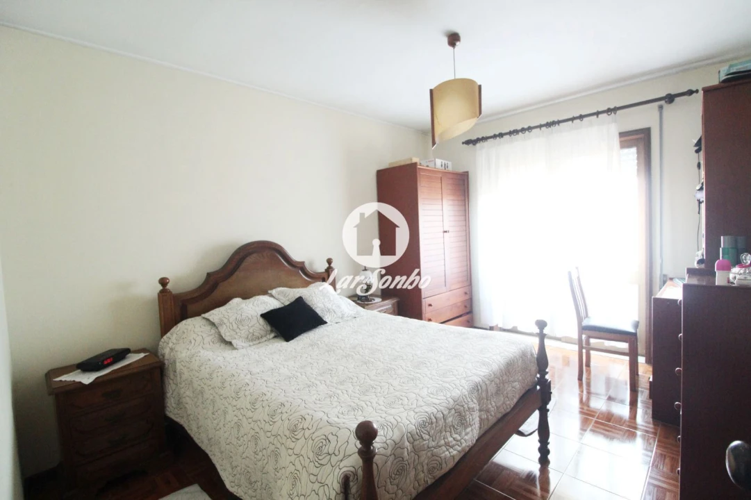 Apartamento T2 para Venda em Valongo Foto 6
