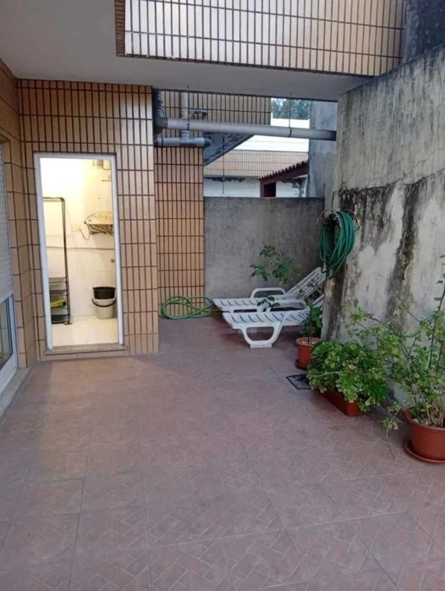 Apartamento T2 para Arrendamento em Lordelo Foto 11