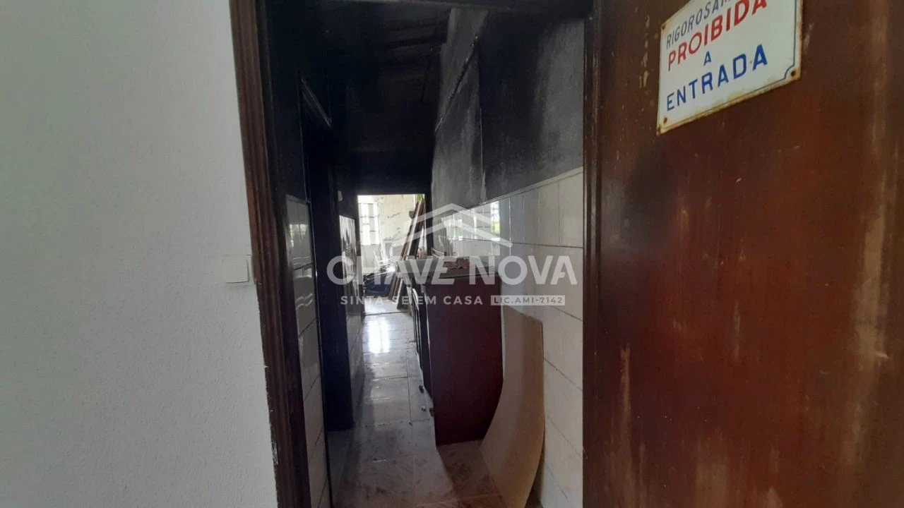 Moradia T1 para Venda em São Paio de Oleiros Foto 10