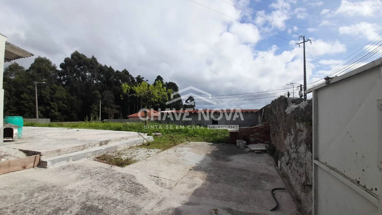 Moradia T1 para Venda em São Paio de Oleiros Foto 22