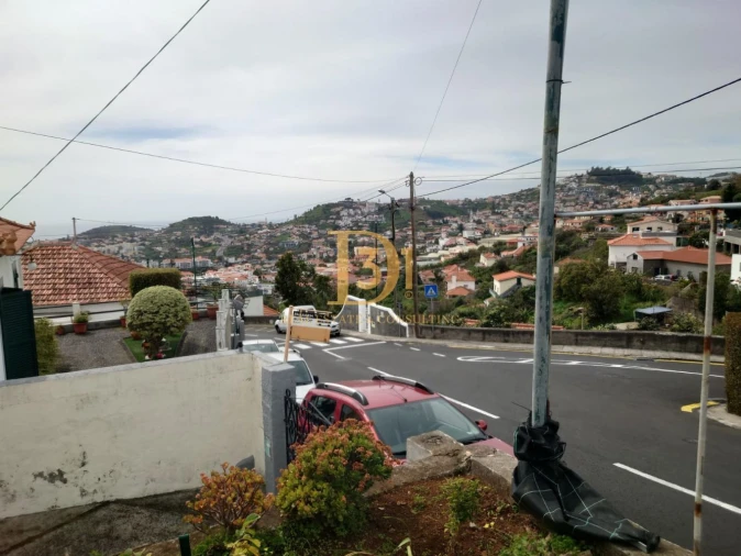 Moradia T3 para Venda em São Roque Foto 1