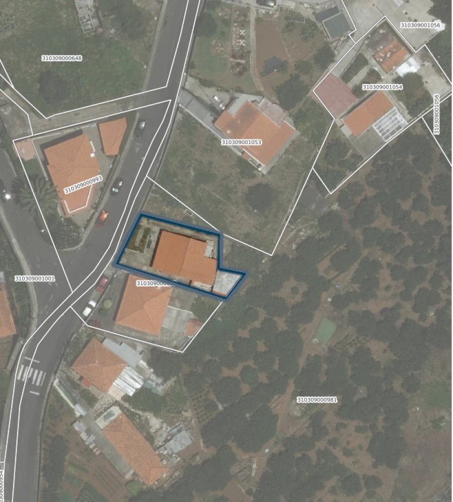 Moradia T3 para Venda em São Roque Foto 23