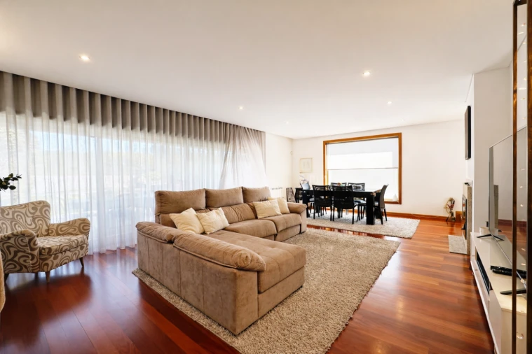 Moradia T4 para Venda em Castêlo da Maia Foto 12