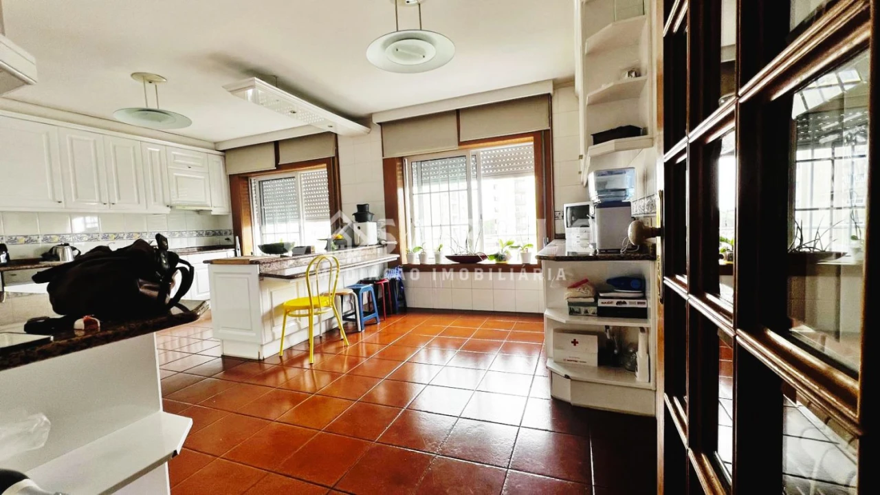 Apartamento T3 para Venda em Cidade da Maia Foto 16
