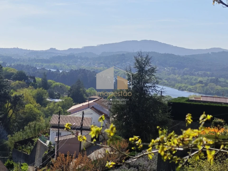 Terreno para Venda em Vila Nova de Cerveira e Lovelhe Foto 3