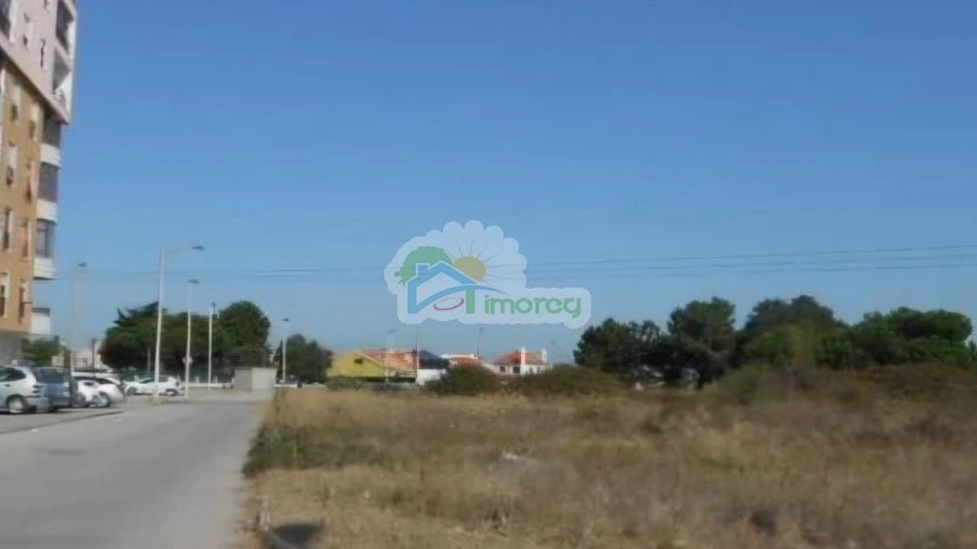 Terreno para Venda em Santo Antonio da Charneca