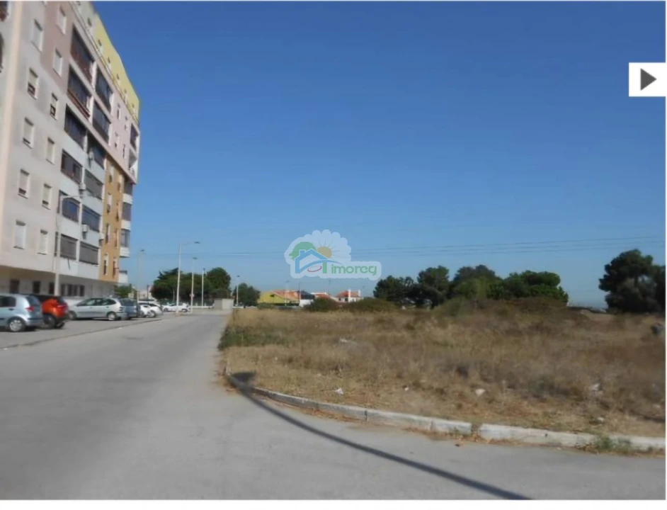 Terreno para Venda em Santo Antonio da Charneca Foto 1