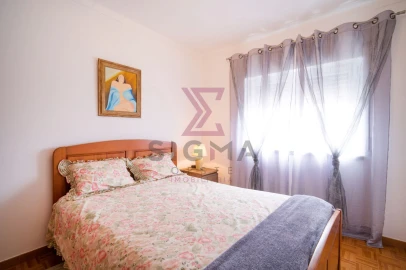 Apartamento T2 para Venda em Atouguia da Baleia