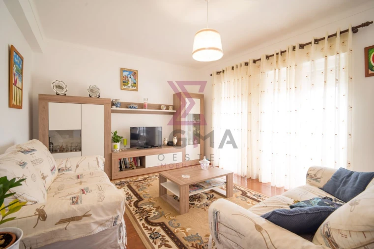 Apartamento T2 para Venda em Atouguia da Baleia Foto 1
