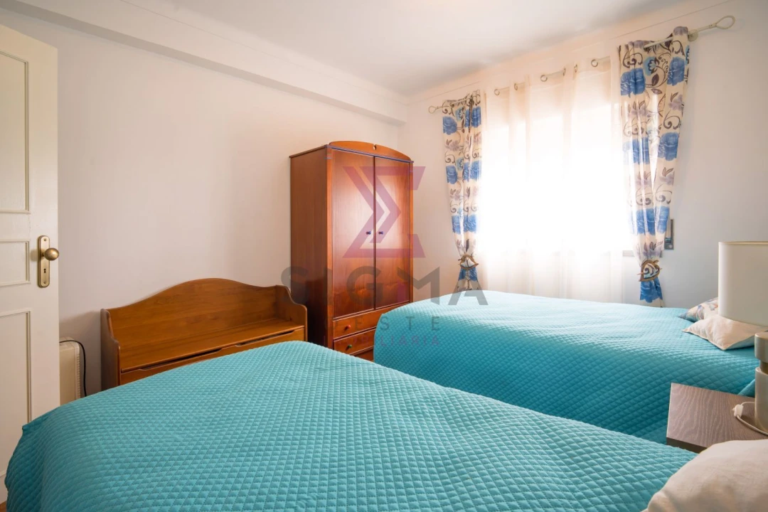 Apartamento T2 para Venda em Atouguia da Baleia Foto 13