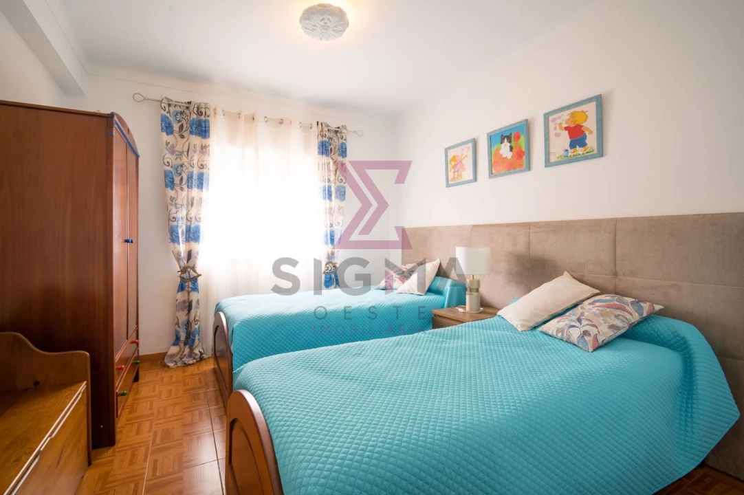 Apartamento T2 para Venda em Atouguia da Baleia Foto 11