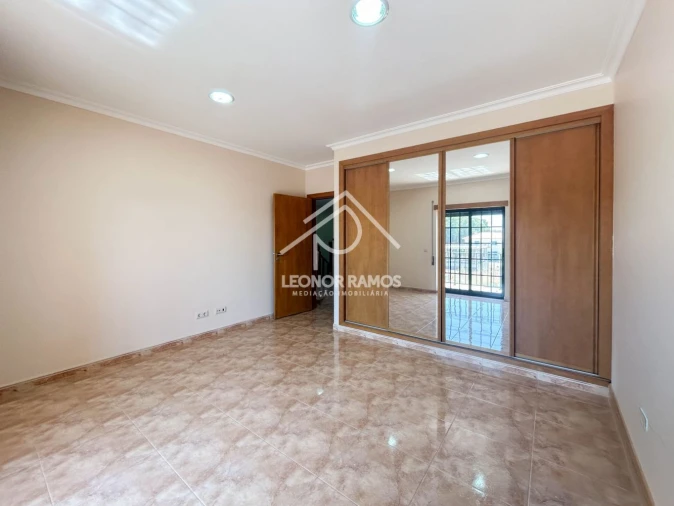 Moradia T4 para Venda em Castelo Branco Foto 6