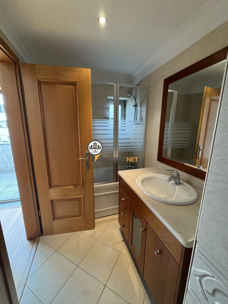 Apartamento T3 para Arrendamento em Castelo Branco Foto 21