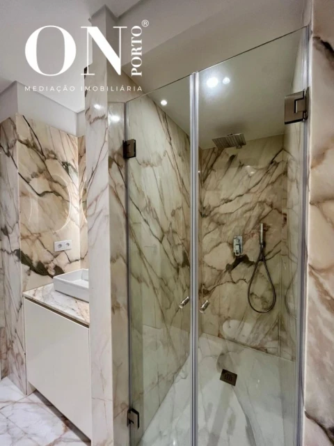 Apartamento T3 para Venda em Aldoar, Foz do Douro e Nevogilde