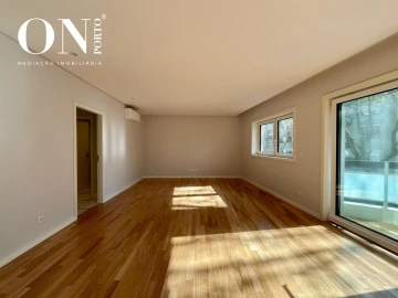 Apartamento T3 para Venda em Aldoar, Foz do Douro e Nevogilde