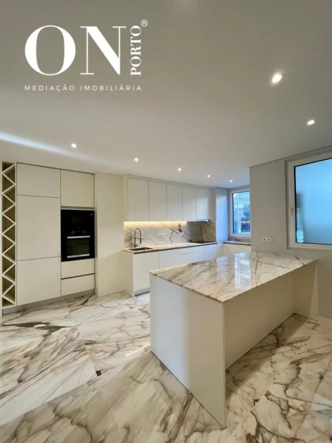 Apartamento T3 para Venda em Aldoar, Foz do Douro e Nevogilde