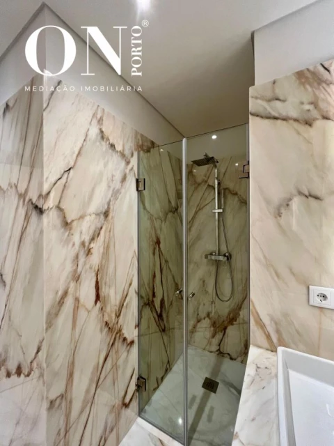 Apartamento T3 para Venda em Aldoar, Foz do Douro e Nevogilde