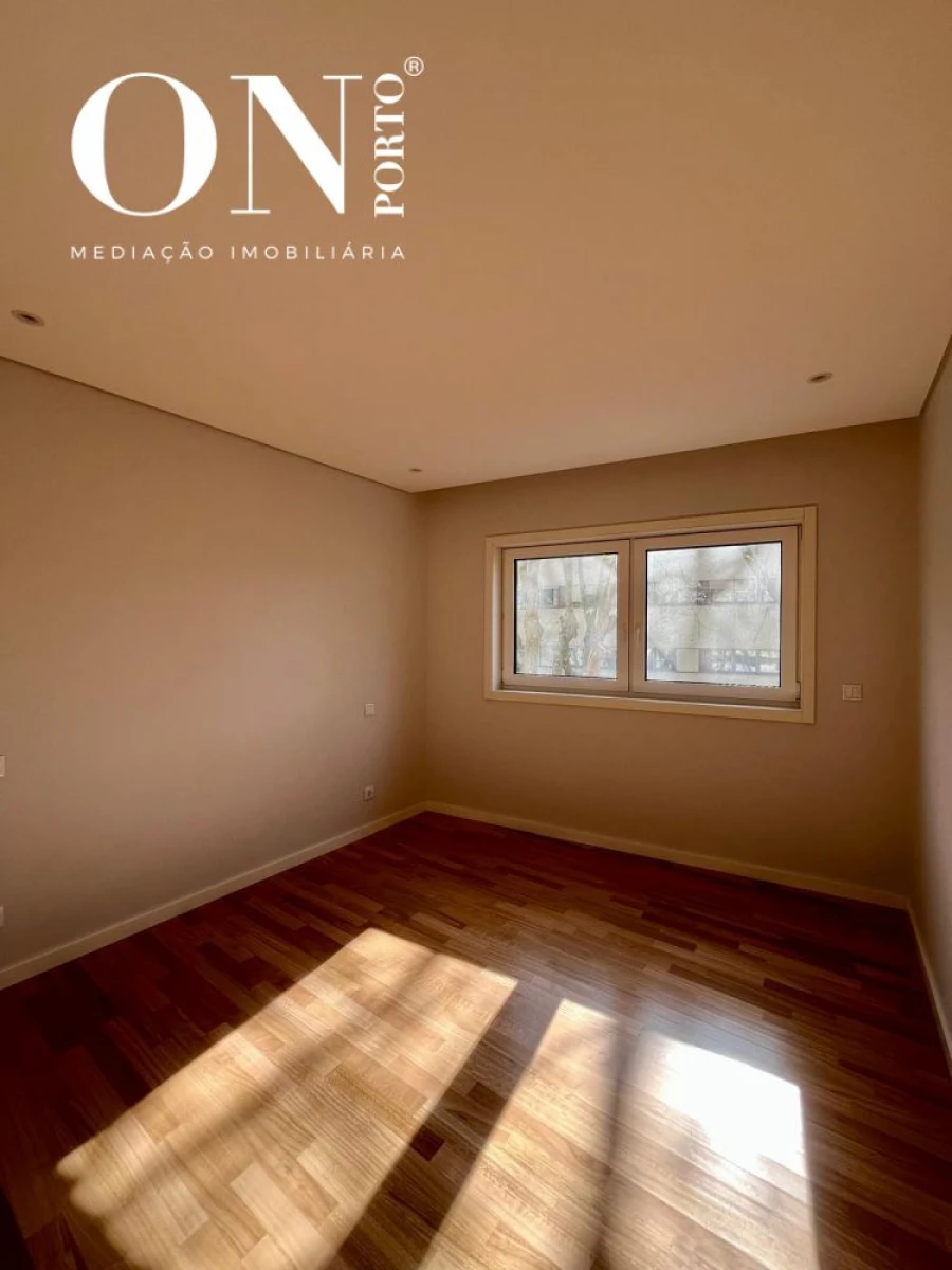 Apartamento T3 para Venda em Aldoar, Foz do Douro e Nevogilde Foto 15