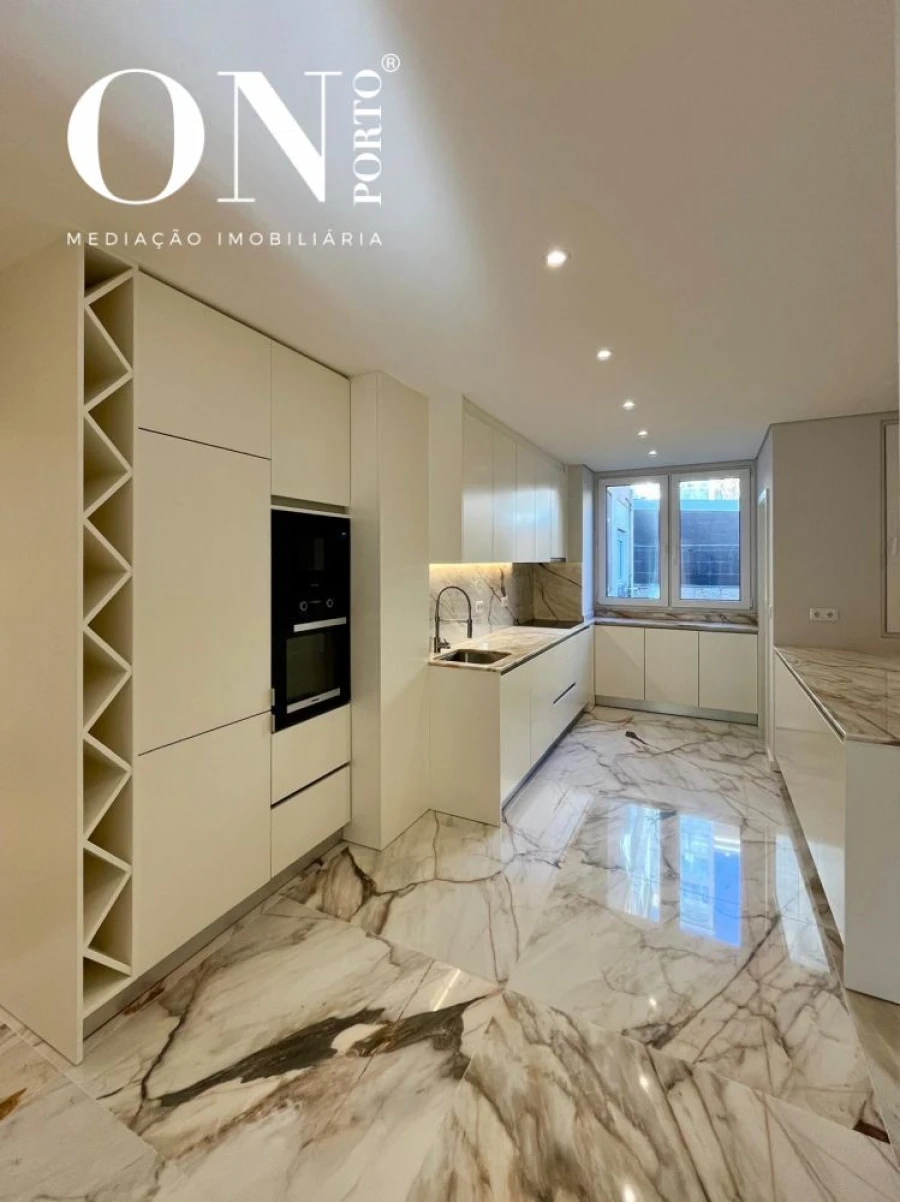 Apartamento T3 para Venda em Aldoar, Foz do Douro e Nevogilde Foto 7