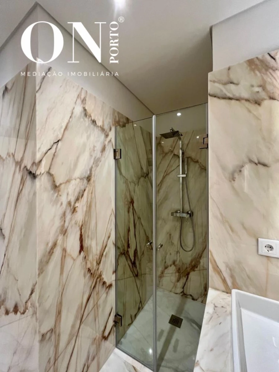 Apartamento T3 para Venda em Aldoar, Foz do Douro e Nevogilde Foto 24