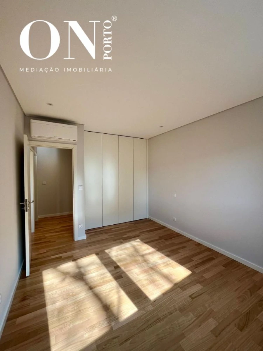 Apartamento T3 para Venda em Aldoar, Foz do Douro e Nevogilde Foto 16
