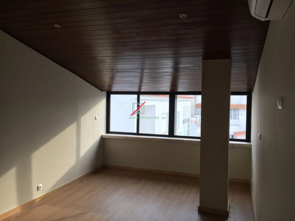 Apartamento T4 para Venda em Cascais e Estoril Foto 17