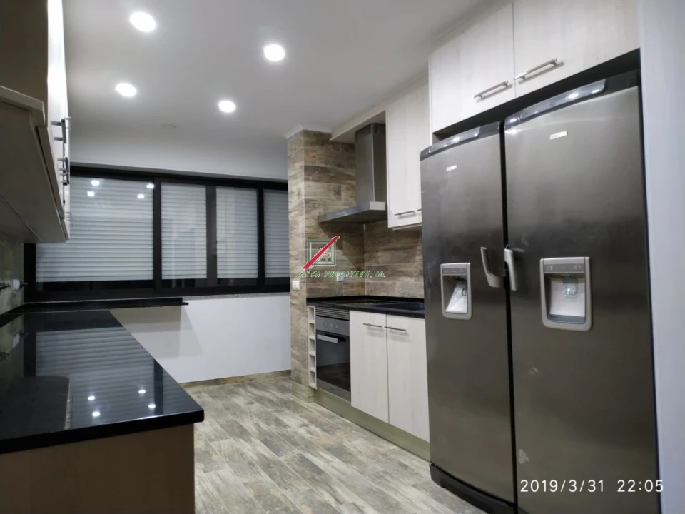 Apartamento T4 para Venda em Cascais e Estoril Foto 3