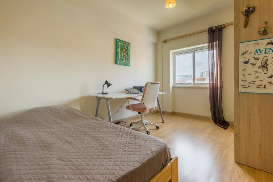 Apartamento T2 para Venda em Laranjeiro e Feijó Foto 16