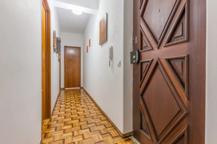 Apartamento T2 para Venda em Laranjeiro e Feijó Foto 1