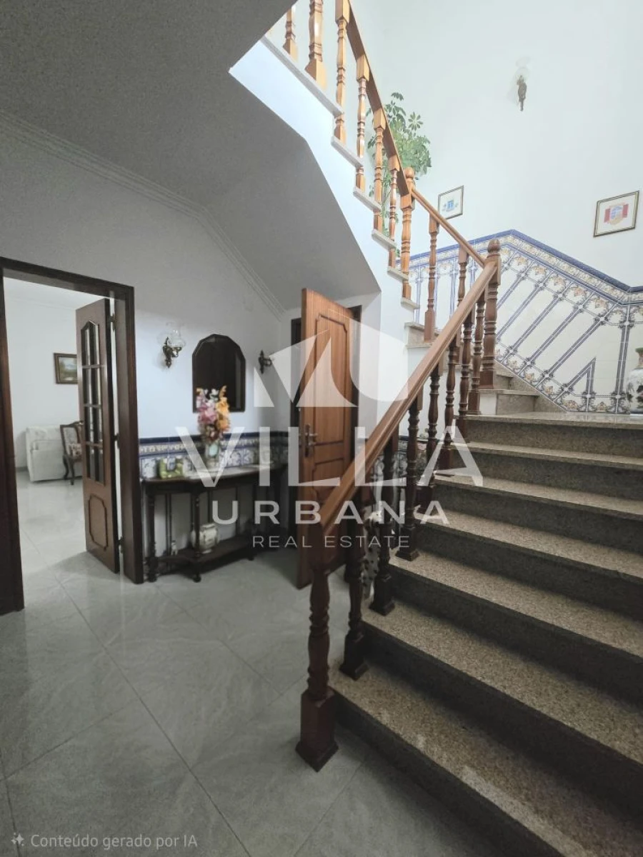 Moradia T4 para Venda em Amora Foto 5