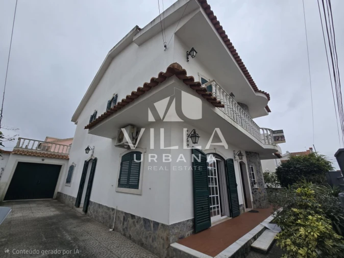 Moradia T4 para Venda em Amora Foto 4