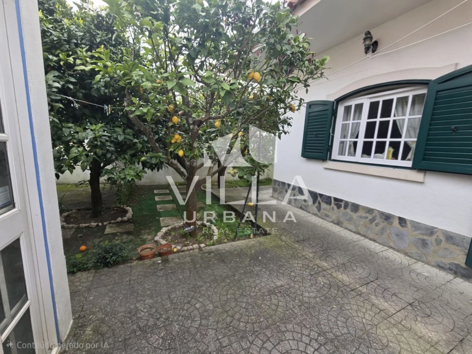 Moradia T4 para Venda em Amora Foto 11