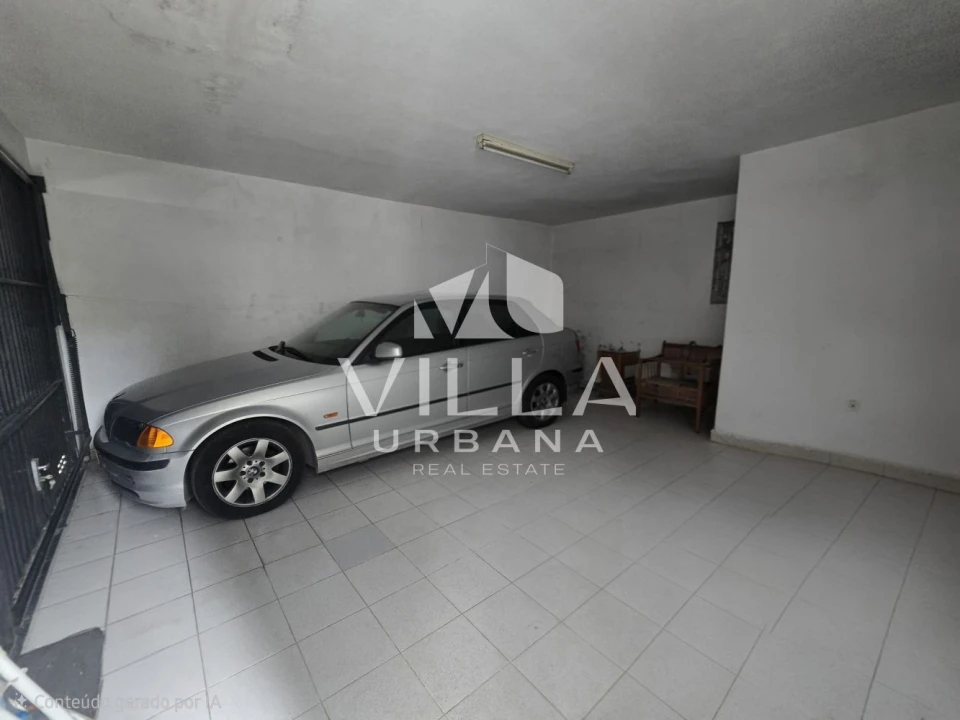 Moradia T4 para Venda em Amora Foto 16