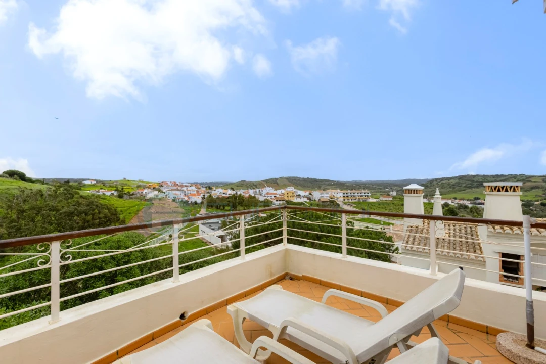 Moradia T2 para Venda em Luz Foto 2