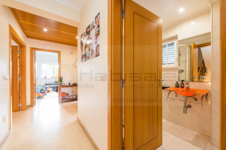 Moradia T5 para Venda em São Domingos de Rana Foto 9