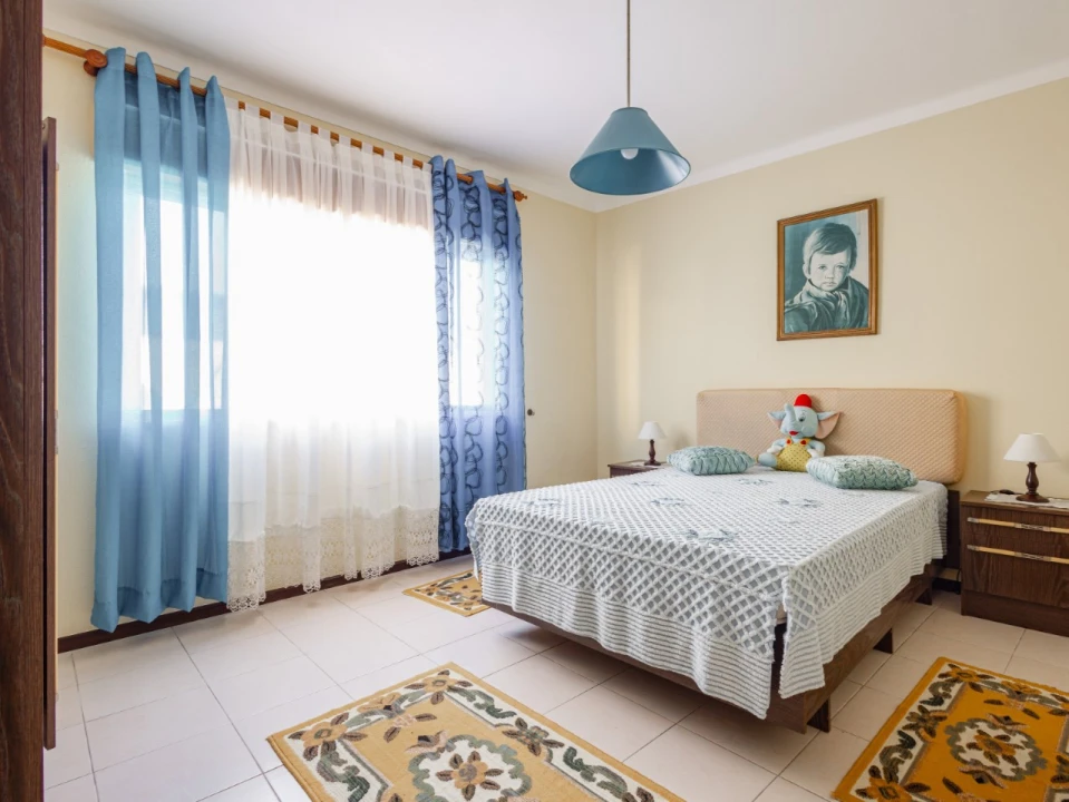 Moradia T6 para Venda em Marinha das Ondas Foto 13