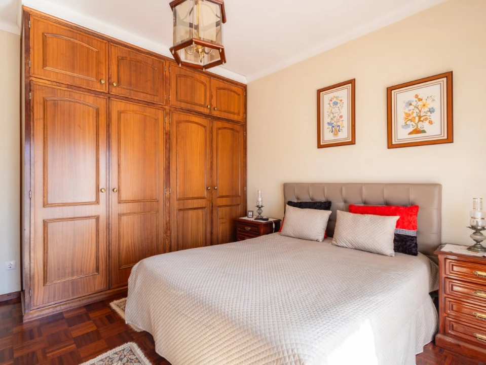 Moradia T6 para Venda em Marinha das Ondas Foto 30