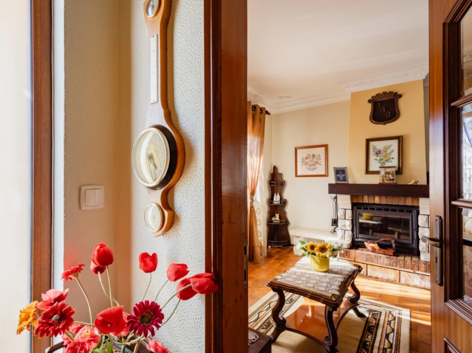 Moradia T6 para Venda em Marinha das Ondas Foto 5