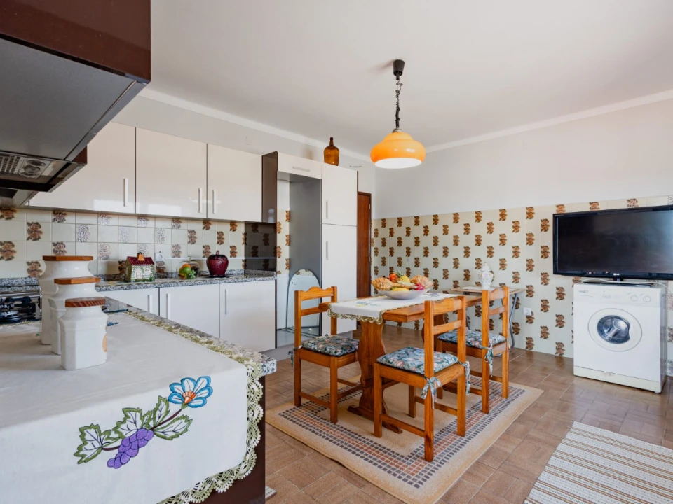 Moradia T6 para Venda em Marinha das Ondas Foto 32